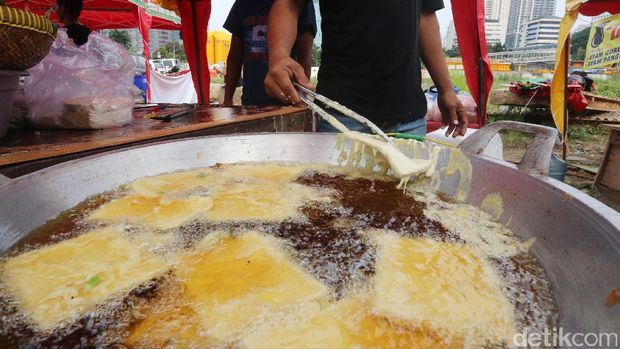 Minyak yang tidak sehat membuat gorengan jadi musuh utama untuk hidup sehat