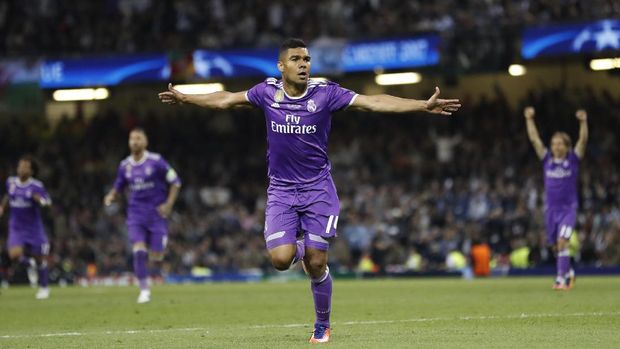 Casemiro senang jika Neymar ke Real Madrid, namun ia yakin kompatriotnya itu bahagia di PSG. (