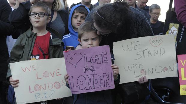 Kisah Hooligan Milwall Menantang Teroris di London