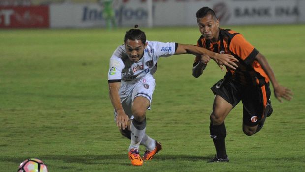Perseru Serui perlahan bangkit di sepertiga akhir musim Liga 1 2017.