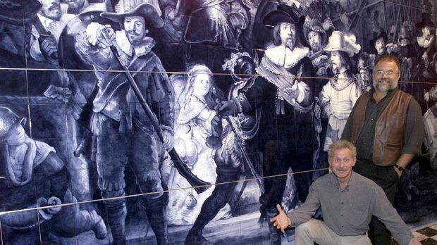 Lukisan Night Watch karya Rembrandt dan dibuat sejak abad ke-17.