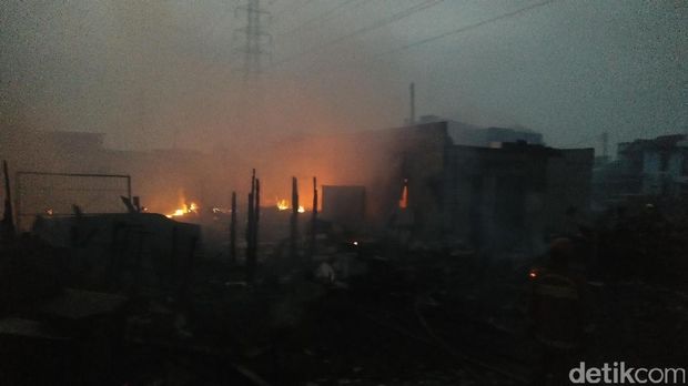  Kebakaran di Koja, Jakarta Utara, Senin (5/6/2017)