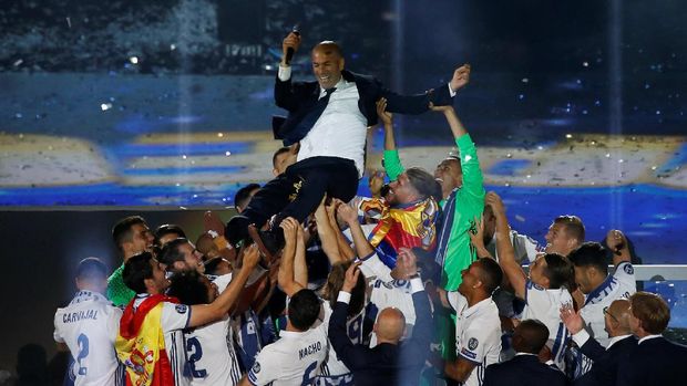 Semarak Perayaan La Duodecima Madrid di Bernabeu