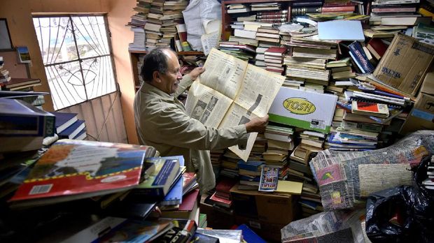 Gutierrez yakin bahwa buku membawa perubahan dan perdamaian, sama seperti yang terjadi padanya.