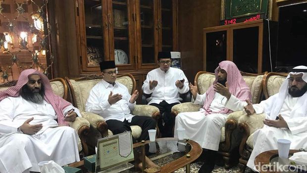 Bertemu Imam Besar Masjid Nabawi, Anies Bahas Kondisi Umat Islam