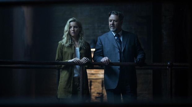 The Mummy juga dibintangi oleh Russel Crowe (kanan).
