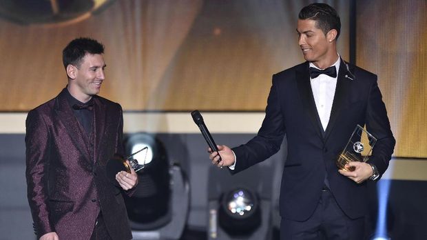 Cristiano Ronaldo (kanan) dan Lionel Messi selalu menghadirkan persaingan menarik.