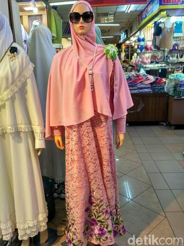 Gamis Nagita Slavina, Baju Lebaran yang Paling Dicari di 