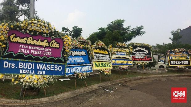Kondisi lingkungan kediaman Jupe yang saat ini sepi dan masih dikunjungi kerabat untuk berbela sungkawa.
