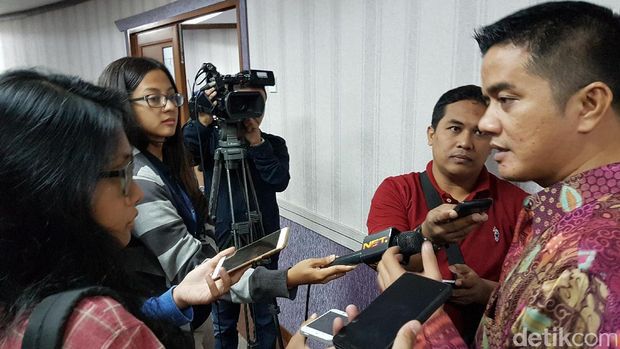 Kepincut Cowok di Medsos, Ibu Muda Diperas Rp 500 Miliar