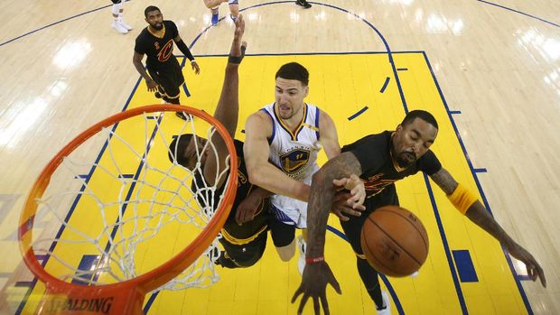 Warriors vs Cavs di gim kelima Final NBA 2017.