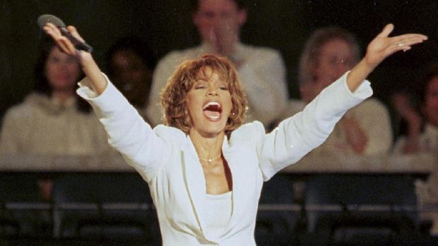 Sebelum meninggal karena obat-obatan, Whitney Houston pernah diketahui berurusan dengan ganja.