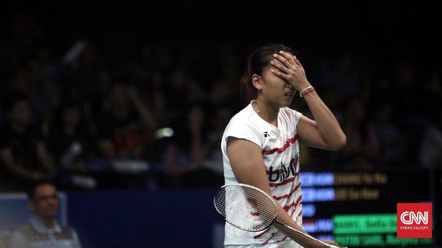 Rosyita Eka Putri Sari kesulitan menandingi kecepatan Chang Ye Na/Lee So Hee di gim kedua dan ketiga.