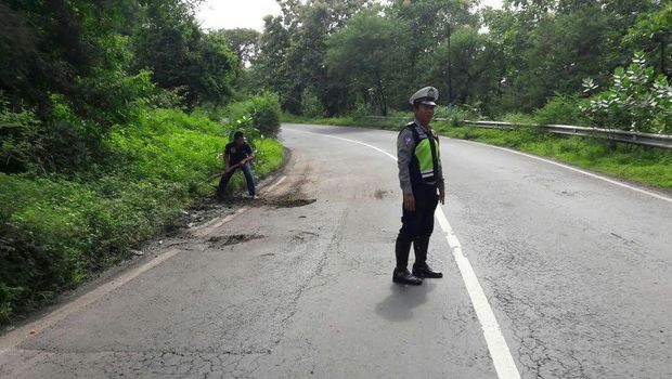Di jalur Baluran juga tak ada permukiman warga