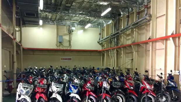 Kemenhub Berangkatkan 227 Pemudik Sepeda Motor Gratis Via Laut