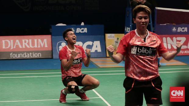 Tontowi/Liliyana mengalahkan unggulan pertama asal China, Zheng Siwei/Chen Qingchen.