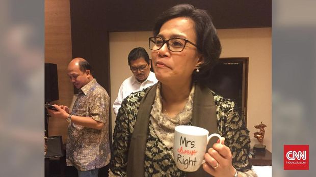Rahasia Tampil Gaya Sri Mulyani, dari Ipar hingga Jam Tangan