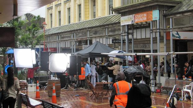 Suasana syuting di Wellywood.