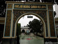 Hamdan Zoelva Jadi Khatib Salat Id di Masjid Sunda Kelapa