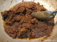 Rendang, makanan terenak di dunia.