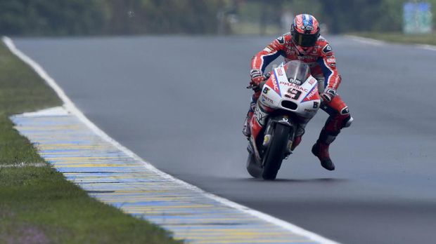Danilo Petrucci memiliki hubungan yang baik dengan Valentino Rossi.