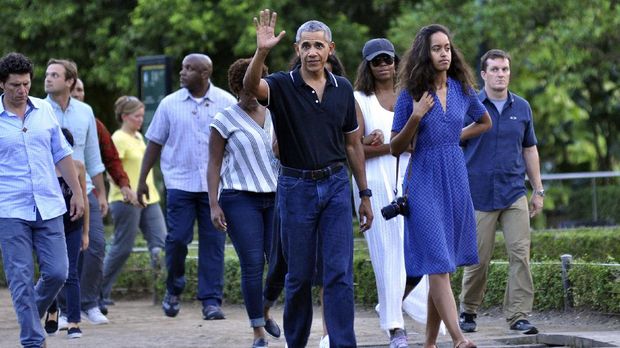 Keluarga Obama mengunjungi Borobudur selama 30 menit