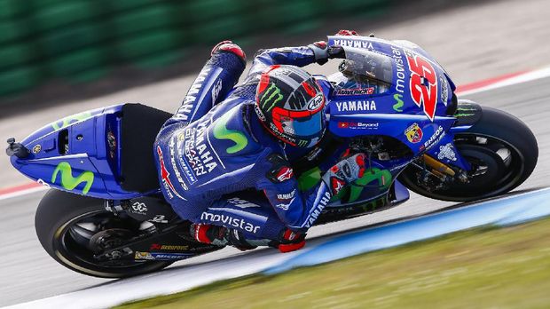 Maverick Vinales kesulitan di kondisi trek yang basah.