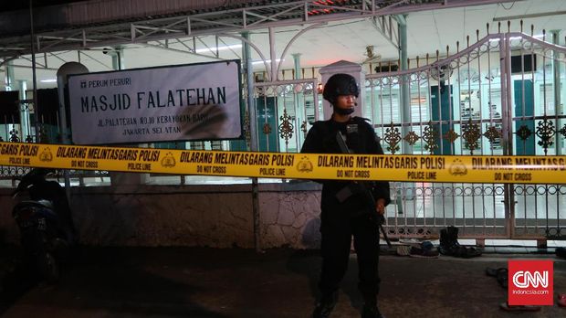 Pengamat: Penusukan Polisi Balas Dendam Bom Kampung Melayu