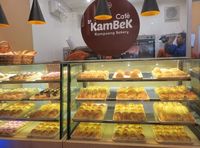 Sebelum Tinggalkan Bandung, Beli Dulu Oleh-oleh Kue Enak Ini