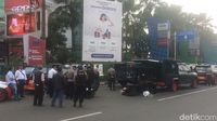 Tas Mencurigakan di Depan ITC Depok Berisi Pakaian KASKUS