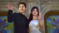 Song Joong Ki dan Song Hye Kyo telah resmi menjadi pasangan suami dan istri. 