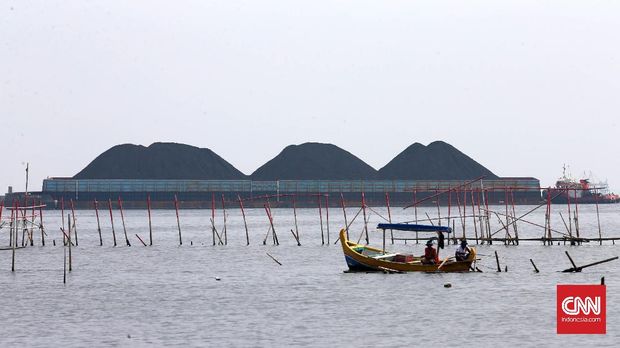 Jokowi Diminta 'Blacklist' Ribuan Perusahaan Tambang Bandel