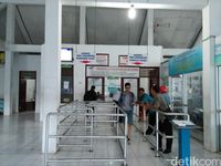 Antrian loket kapal