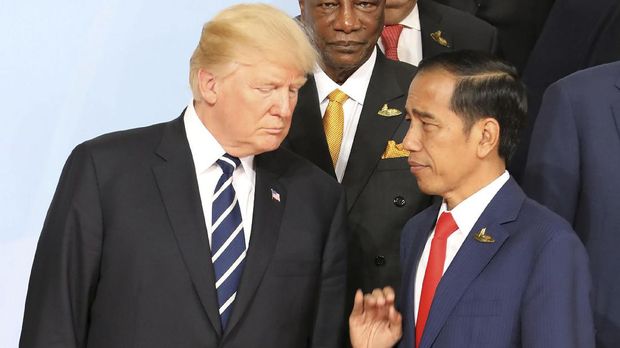 Pajak dan 'Mimpi' Investasi Asing di Mata Jokowi