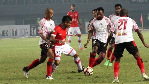 Pada musim lalu, meski krisis keuangan Persipura masih bisa finis di posisi keenam klasemen akhir.