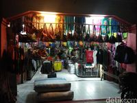 Toko buah tangan yang lengkap (Bonauli/detikTravel)