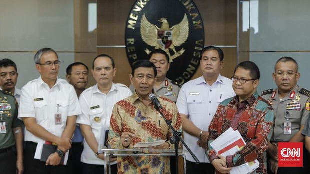 Wiranto Minta Masyarakat Tak Usah Ributkan Perppu Ormas