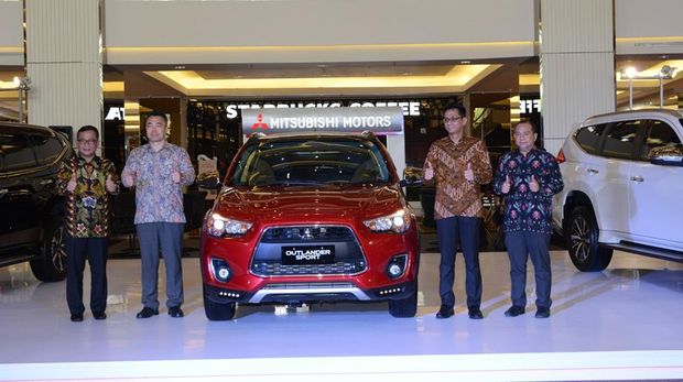 Penyegaran Luar Dalam Mitsubishi Pajero dan Outlander
