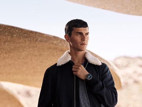 Louis Vuitton Rilis Jam Pintar Seharga Empat iPhone 7