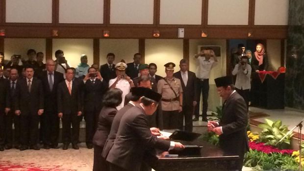 perombakan SKPD DKI / 