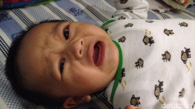 Bayi menangis