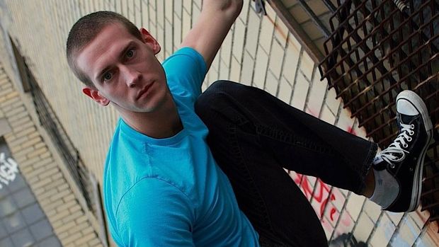 John Bernecker, stuntman yang tewas dalam produksi The Walking Dead.