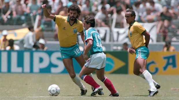 Meski menjadi legenda timnas Belanda, Socrates gagal memberikan Selecao gelar.