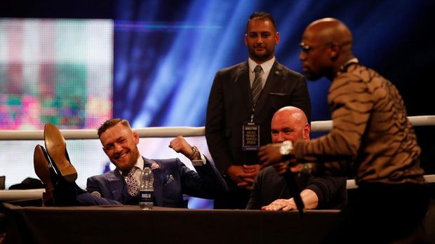 Sosok Conor McGregor benar-benar menarik perhatian publik jelang laga lawan Floyd Mayweather Jr.