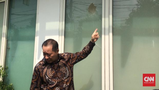'Rumah Kakbah' yang Terbelah