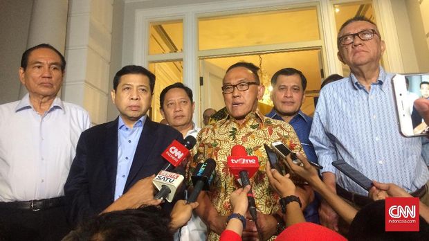 Akbar Tandjung: Setnov Siapkan Pengacara untuk Praperadilan