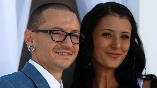 Chester Bennington pernah dua kali menikah.