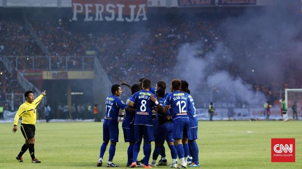 Laga Persib melawan Persija kerap menyajikan drama. (