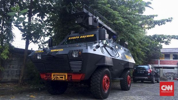Rantis lapis baja Barracuda sudah tampak diparkir di sekitaran hotel di Bandung tempat menginap rombongan tim Persija. (