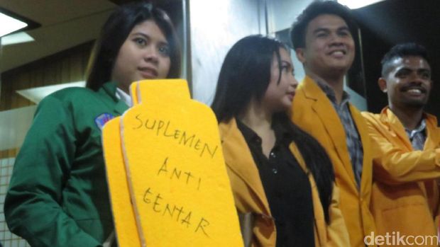 'Obat Kuat' untuk Pansus DPR, Mahasiswa Tolak Pelemahan 